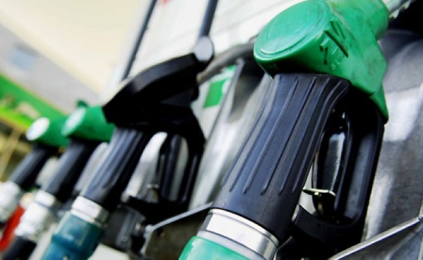  Дизелот поевтинува, цената на бензините останува иста