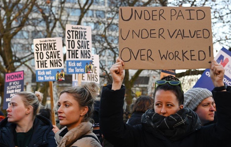  Штрајковите во Велика Британија ќе се интензивираат, наставниците се подготвуваат да прекинат со работа