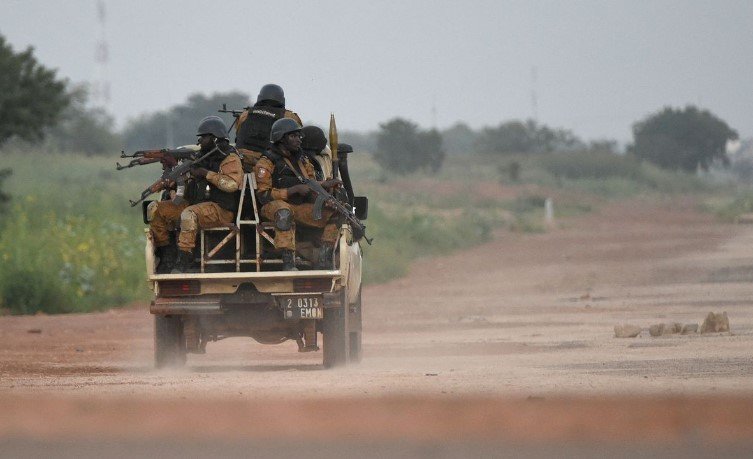  Екстремисти киднапирале 50 жени во Буркина Фасо