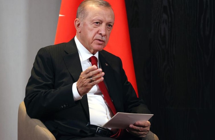  Ердоган планира утре да разговара со Путин и Зеленски