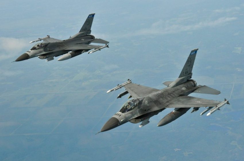  Бајден: САД нема да испраќаат борбени авиони Ф-16 во Украина