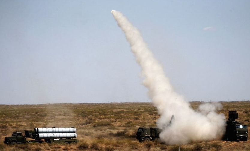  Палестинските милитанти истрелаа две ракети врз Израел