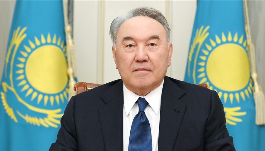  Опериран поранешниот претседател на Казахстан