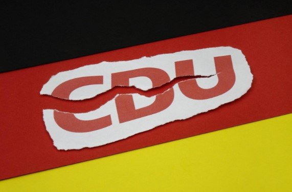  Германската ЦДУ го исклучува од членство поранешниот шеф на разузнавачката агенција