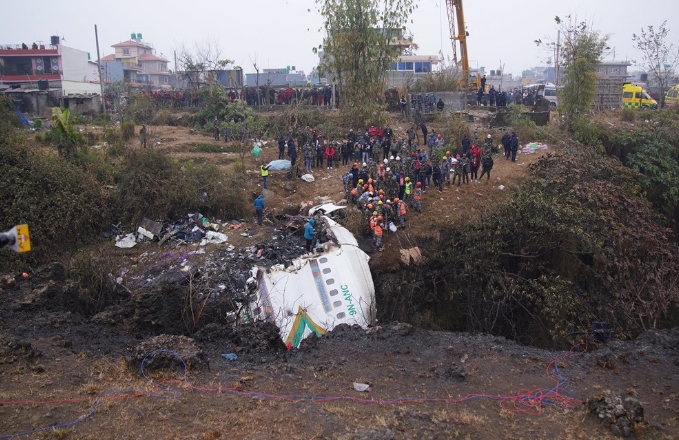  Смртниот биланс од авионската несреќа во Непал се зголеми на 70 лица, се трага по уште две