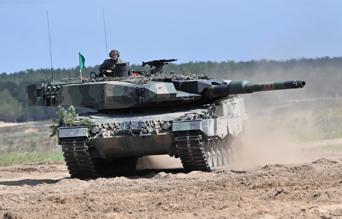  Германија дава одобрение за испорака на тенкови Леопард 2 во Украина