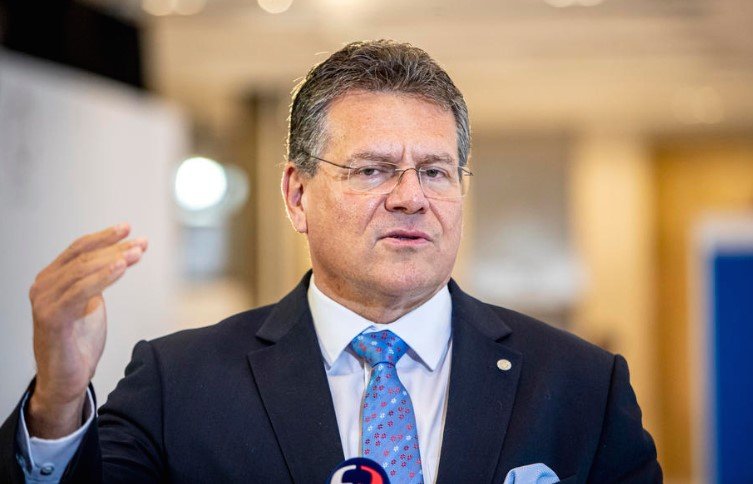  Шефчович: Заедничката набавка на гас да почне пред летото