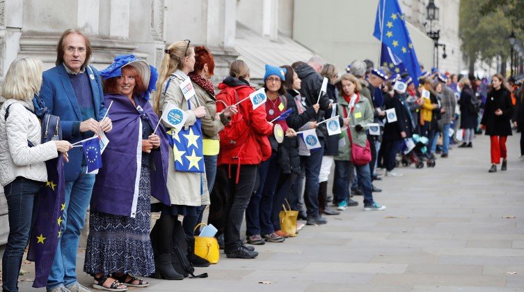  Илјадници медицински сестри повторно штрајкуваат во Велика Британија