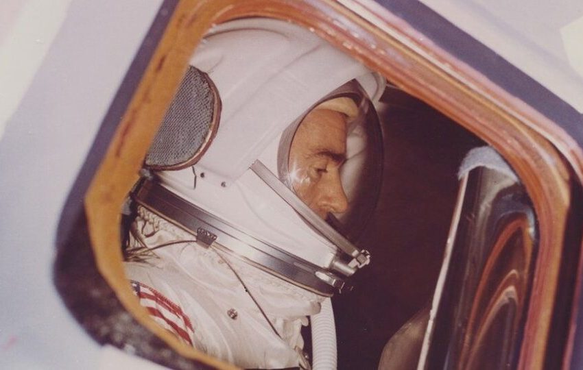  Почина Волтер Канингем, последниот астронаут на првата мисија „Аполо“