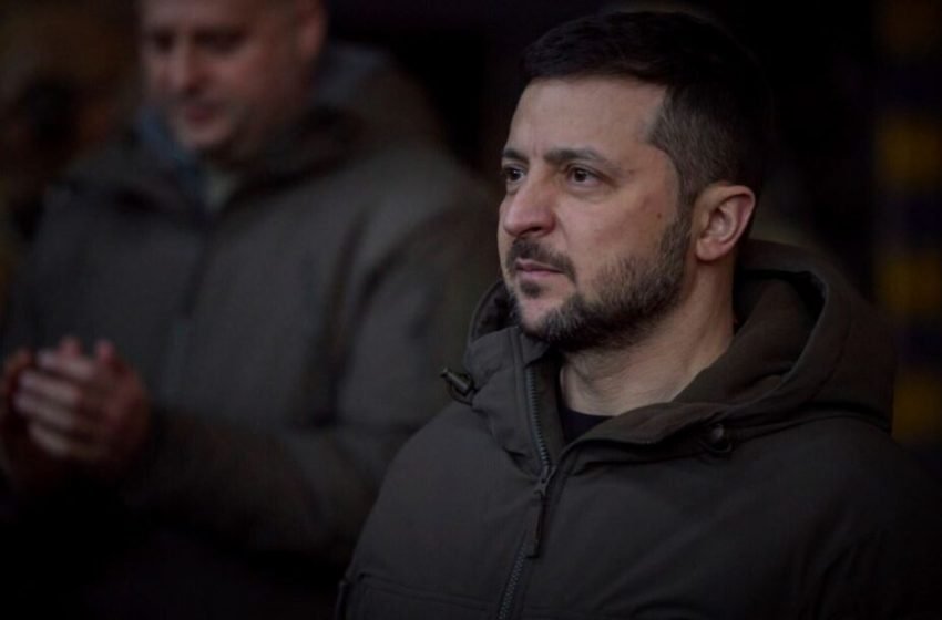  Зеленски вети дека ќе им обезбеди сè што е потребно на украинските војници во Бахмут и Соледар