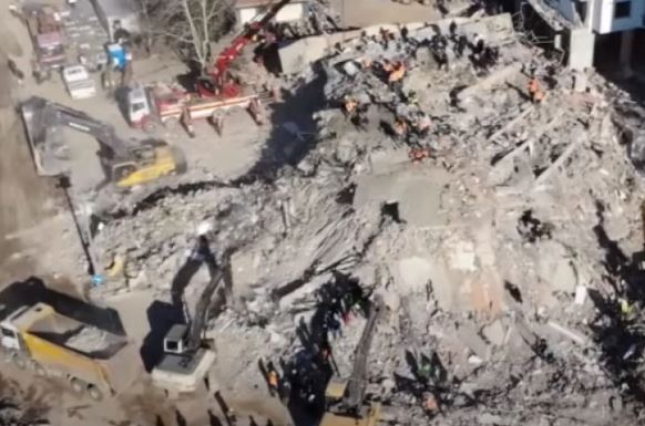  Турски град ќе биде срамнет со земја и повторно изграден по земјотресите