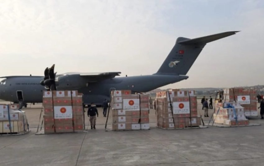  Грција испраќа во Турција пет авиони со хуманитарна помош