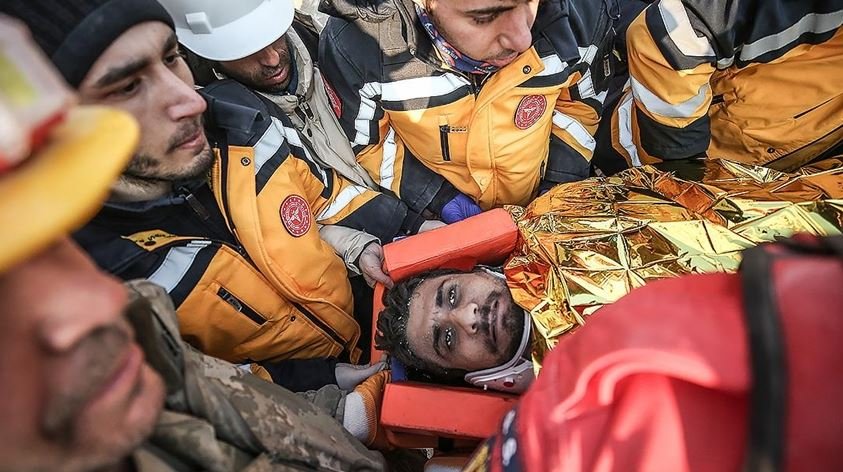  ВИДЕО: По 149 часа жив извлечен маж кој има епилепсија