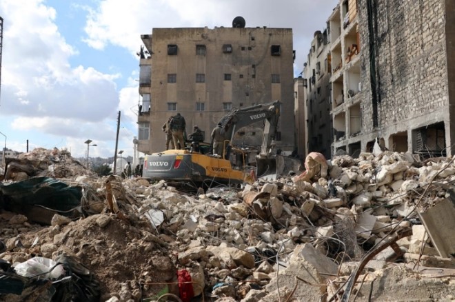  Бројот на загинатите во земјотресот во Турција и Сирија надмина 6.200, се трага по преживеани