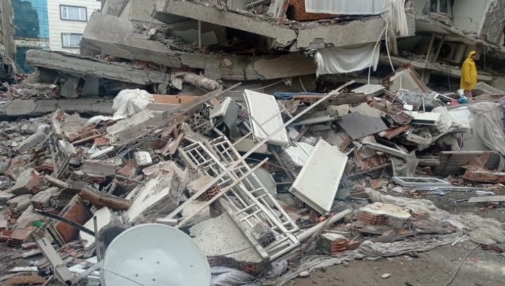  Најнов биланс: Во земјотресите во Турција и Сирија загинале повеќе од 3.000 луѓе, најмалку 15.500 повредени
