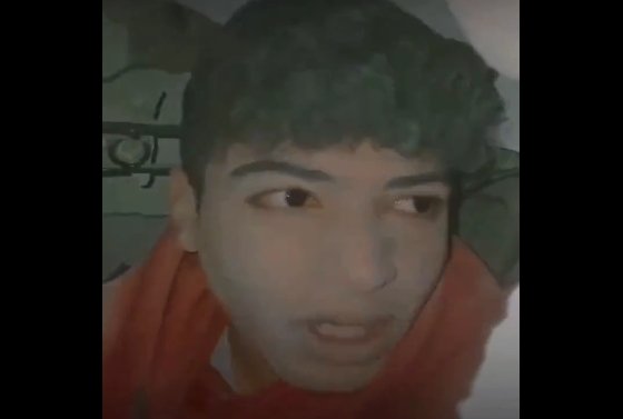  Видео кое масовно се споделува: Момче од Сирија заглавено под рушевините објави снимка – „Не знам дали ќе преживеам“