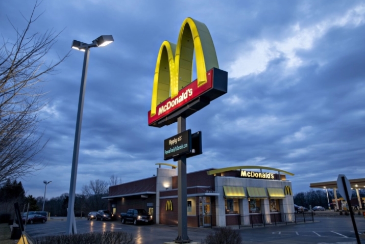  Мекдоналдс се обврза подобро да ги штити вработените од сексуално вознемирување