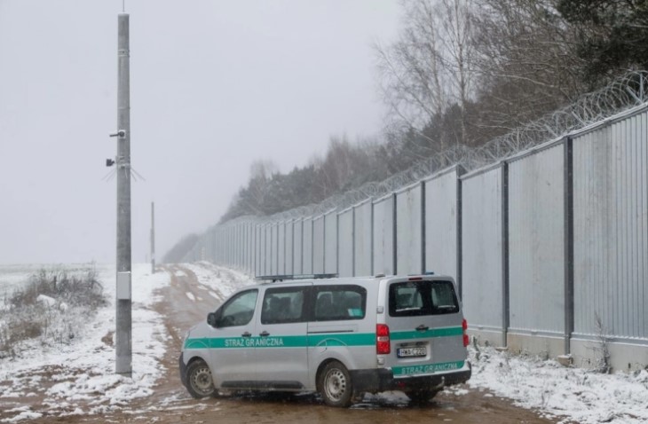  Полска го затвора главниот граничен премин со Белорусија