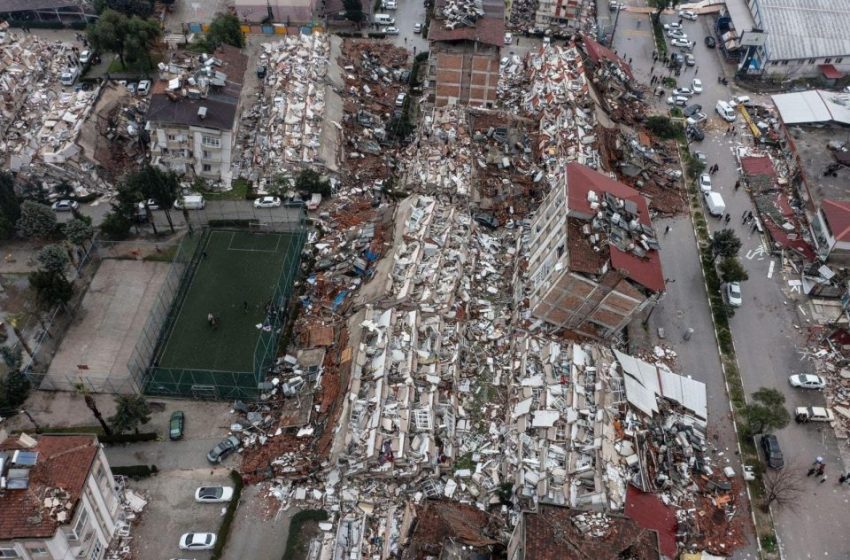  Над 9.500 загинати во катастрофалниот земјотрес