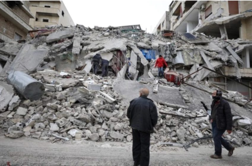  Три турски телевизиски мрежи казнети за критики кон властите по земјотресите