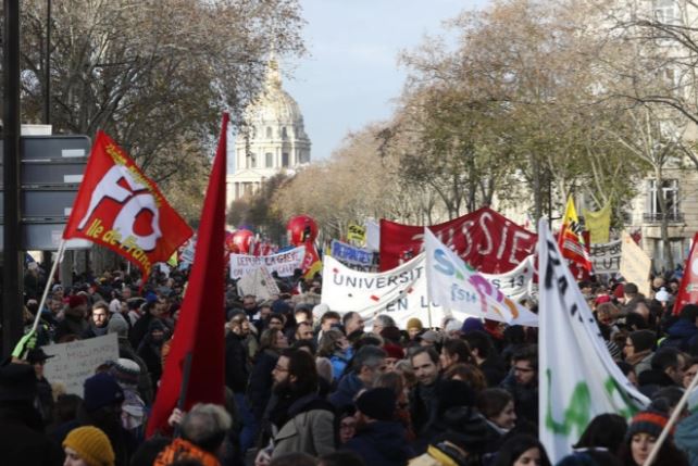  Франција: Нов масовен штрајк против пензиските реформи