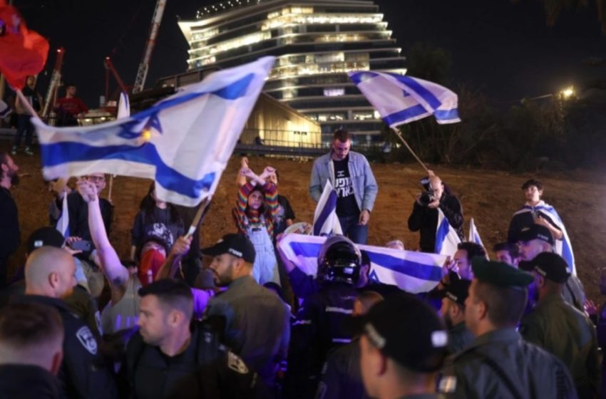  Израел и политиката: Зошто се одржуваат најголемите масовни протести во историјата на земјата?