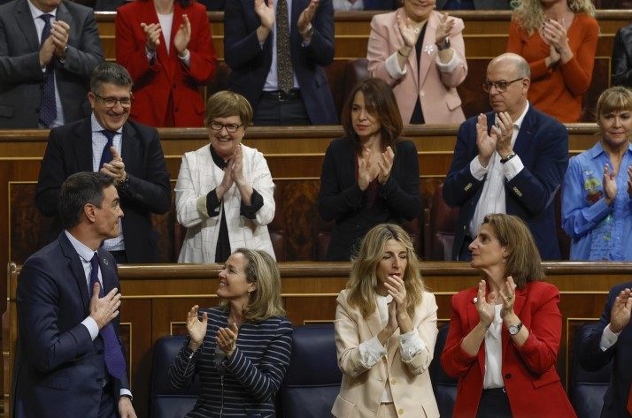  Санчез преживеа гласање недоверба во шпанскиот Парламент