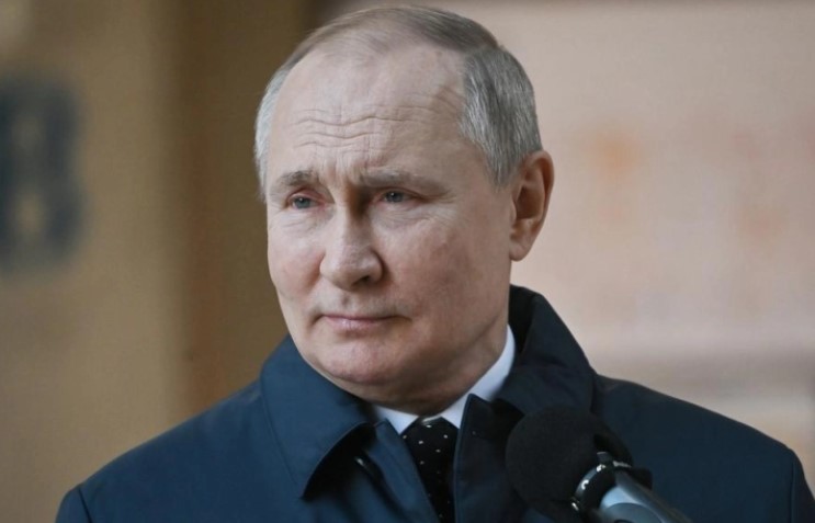 Путин бил спонтано во Мариупол, Украина ја осудува посетата