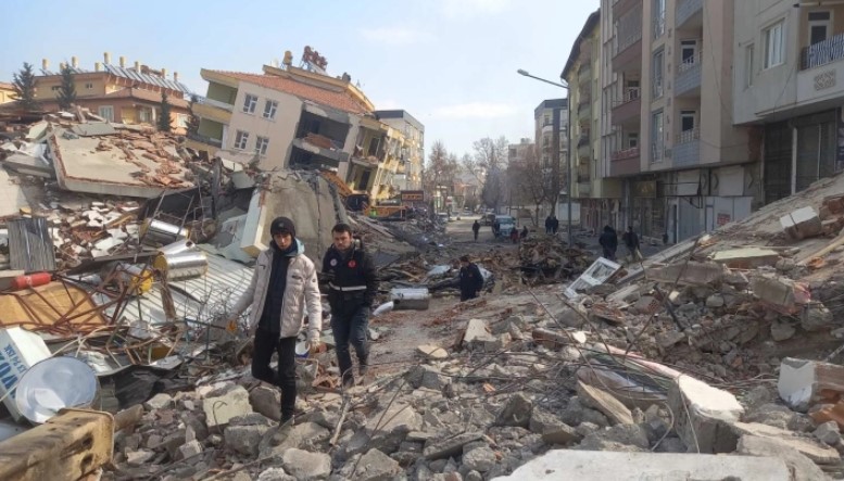 Европската комисија ќе и даде милијарда евра помош на Турција по земјотресите
