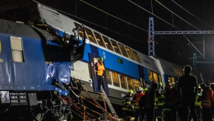  Продолжува идентификацијата жртвите во железничката несреќа во Грција, официјално потврдени 57 загинати
