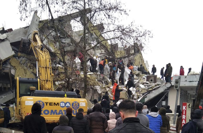  Во земјотресите во Турција загинаа над 50 илјади луѓе
