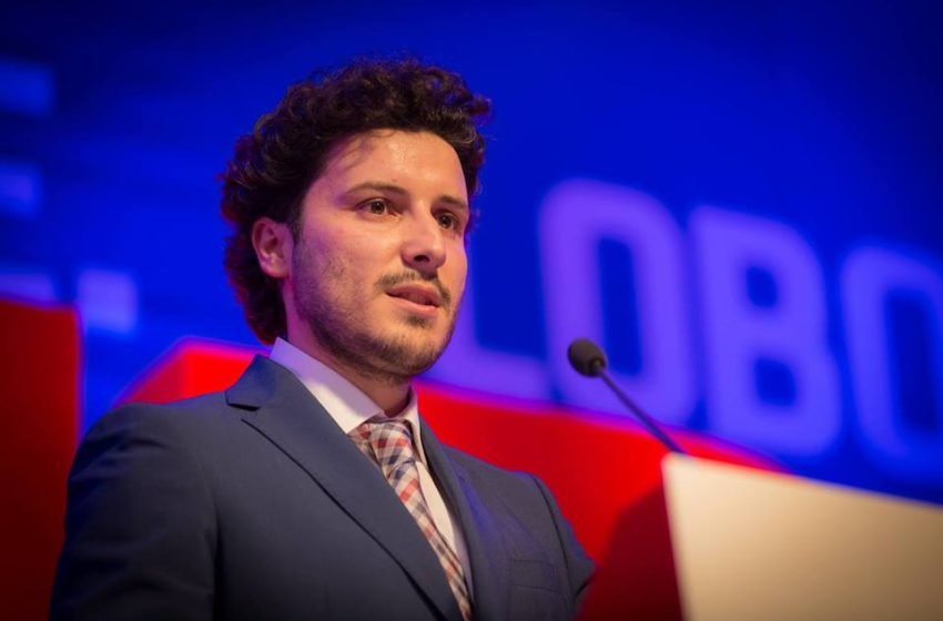  Абазовиќ во посета на Косово