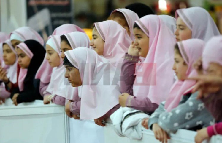  Десетици девојчиња во Иран повторно отруени