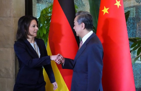  Ванг: Пекинг се надева на поддршка од Гeрманија за „мирно обединување“ на Кина и Тајван
