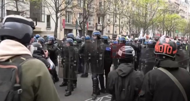  Нови протести во Франција поради законот за реформа на пензискиот систем