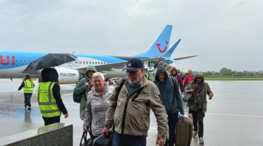  Со чартер-лет на „ТУИ“ во Охрид пристигна првата група туристи од Холандија