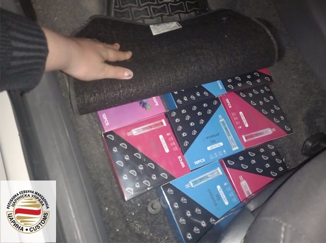  На „Ќафасан“ спречен обид за криумчарење на 620 парчиња електронски цигари