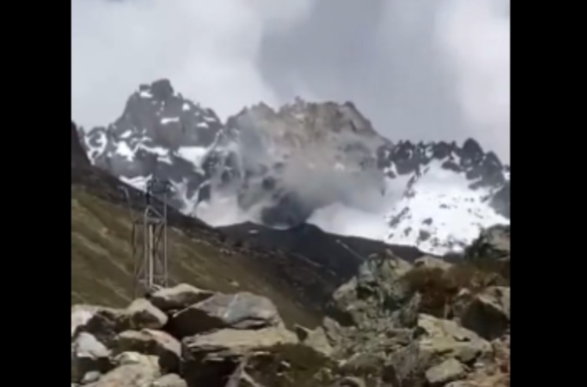  ВИДЕО: Се урна планински врв во Австрија, камерите ја снимија катастрофата