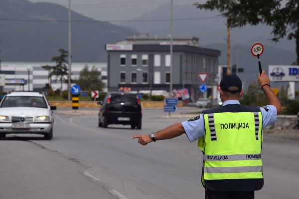  Казнети 48 возачи во Струга и 17 во Охрид за брзо возење
