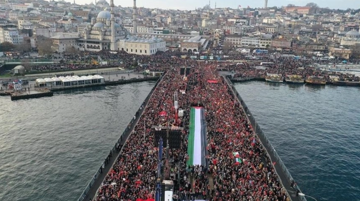  Во Истанбул масовен собир за поддршка на Палестинците