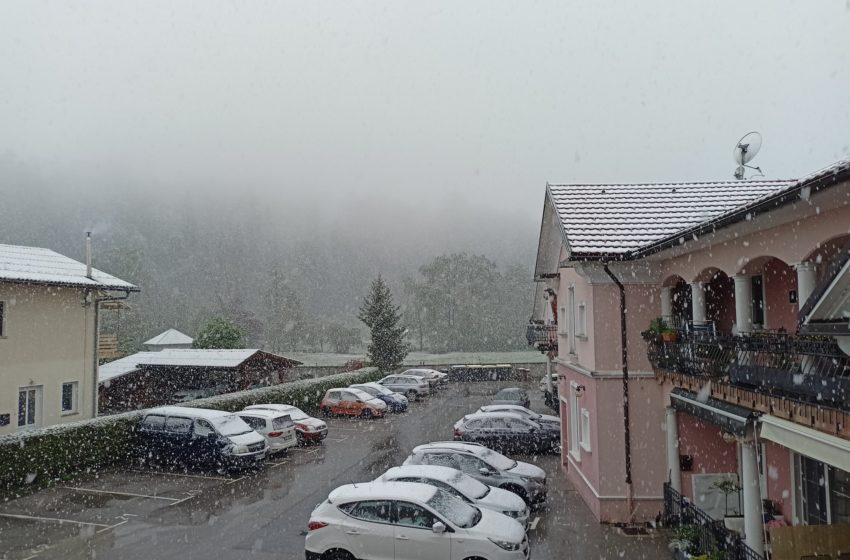  Невреме во Словенија, силни ветришта, град и снег (ФОТО)