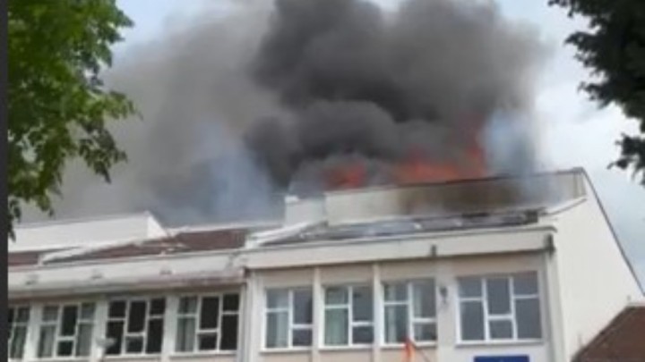  (Видео) Полуматуранти од Црна Гора го запалија училиштето