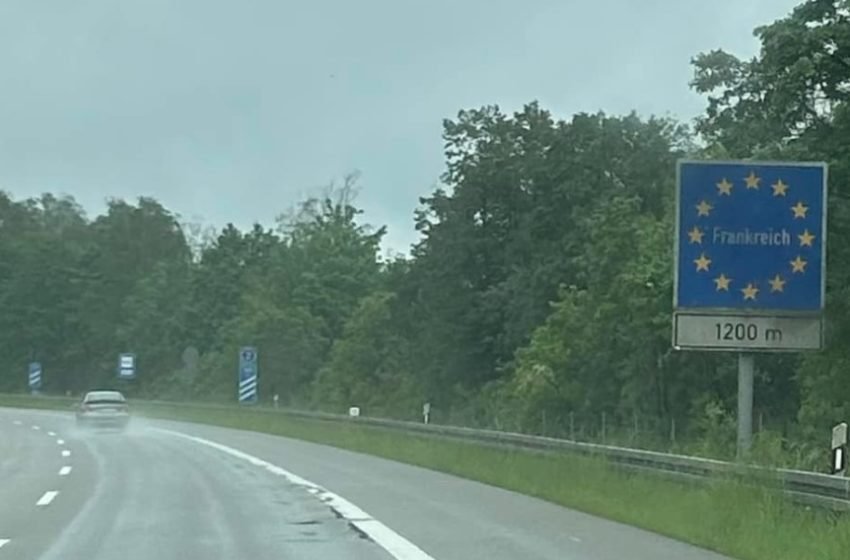  Францускиот премиер: Ни треба подобра контрола на границите