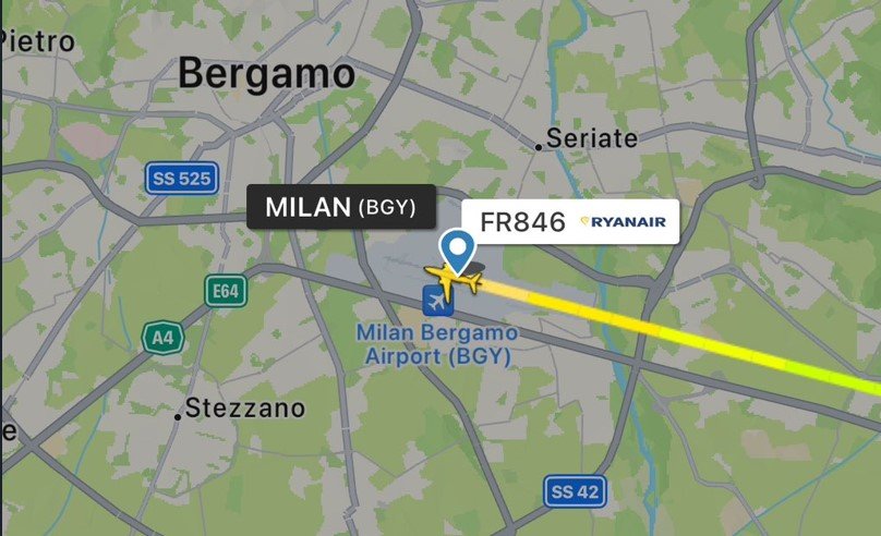  Хаос на аеродромот во Бергамо – при слетување пукна авионска гума, патниците итно евакуирани