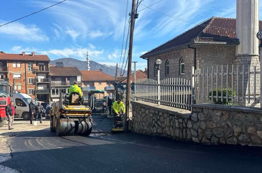  Лабуништа се асфалтира главната улица во центарот