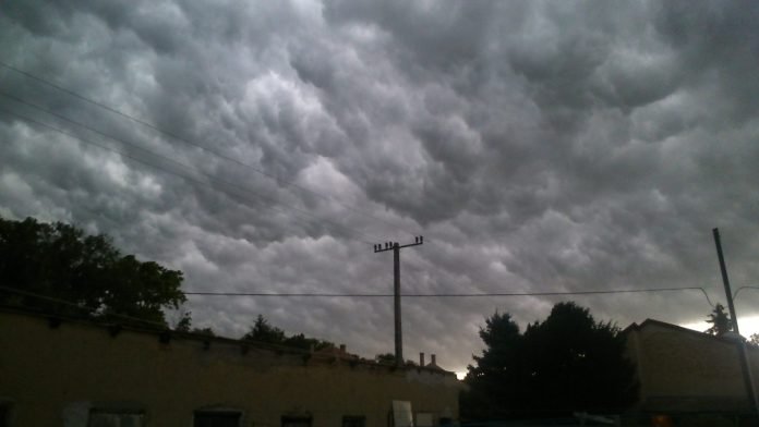  Силно невреме попладнево ќе ја зафати Македонија!