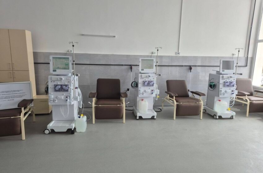  Предадени дополнителни три апарати за хемодијализа, хемодијафилтрација и хемофилтрација на Нефрологија-Струга