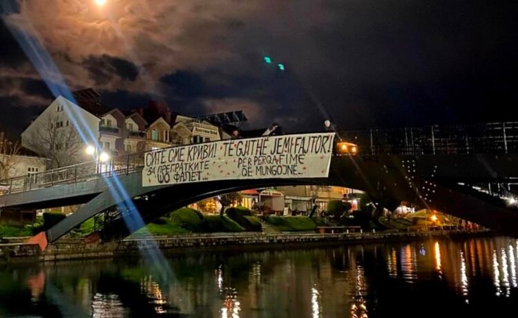  Струга за Кочани: Сите сме криви за прегратките шо фалет!