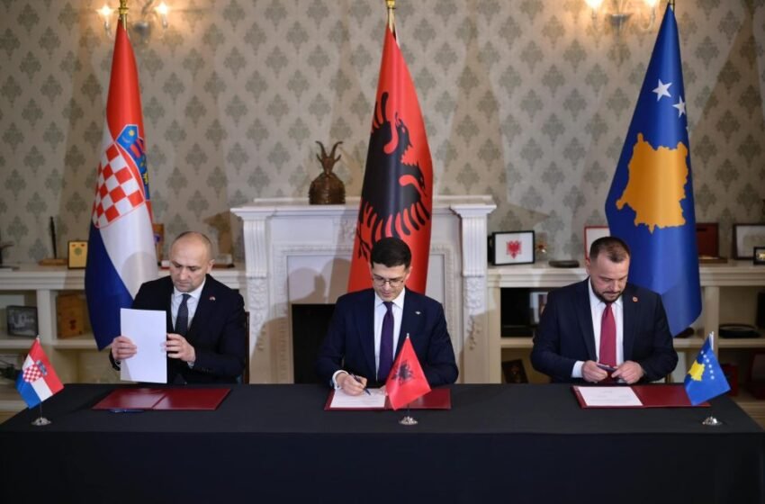  Албанија, Хрватска и Косово потпишаа трилатерален договор за соработка во одбраната