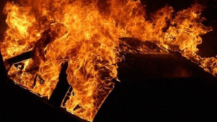  Пожар во возило во движење на патот Луково–Струга, нема повредени